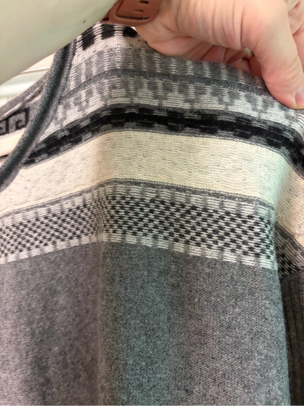 100% Cashmere James Perse Gray Patterned Scoopneck Sweater - Picture 7 of 7